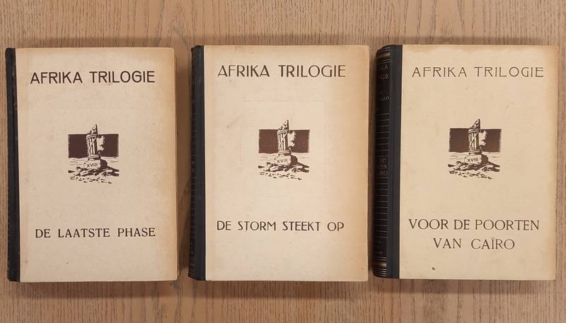 MOOREHEAD, ALAN. - Afrika trilogie. (1) De storm steekt op. Het jaar van Wavell 1940-1941 (2) Voor de poorten van Caro. Het jaar van Auchinleck 1941-1942 (3) De laatste phase. Het jaar van Eisenhouwer, Alexander en Montgommery 1942 1943. Complete set van 3 delen.