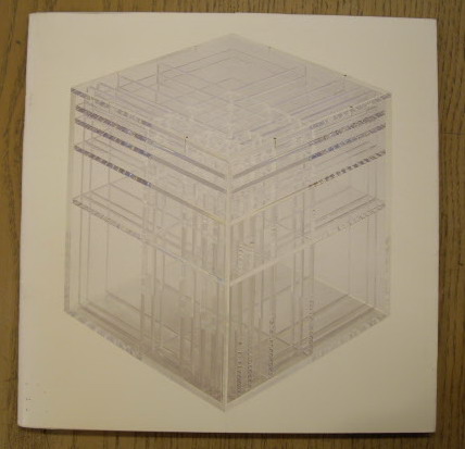 HARINGA, NEL + FRED OLIJVE. - Plexiglas objekten bij Mart Spruijt bv. Tentoonstelling 17.3.86 tot 12.4.86.