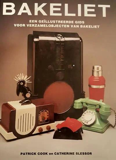 COOK, PATRICK & CATHERINE SLESSOR. Bakeliet. Een geïllustreerde gids voor verzamelobjecten van bakeliet.