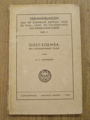 NOOTEBOOM, C. Oost-Soemba. Een volkenkundige studie.