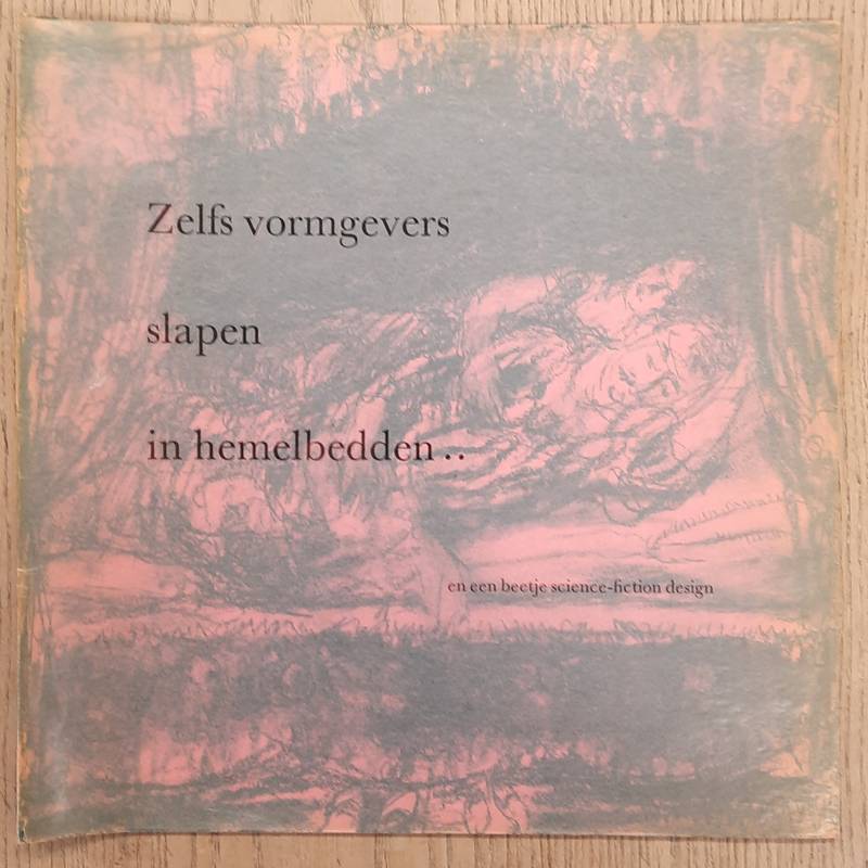 PROOST PRIKKELS 272: Zelfs vormgevers slapen in hemelbedden...