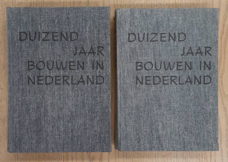 FOCKEMA ANDREAE,S.J. A.O. Duizend jaar bouwen in Nederland. Deel 1: De bouwkunst van de middeleeuwen. Deel 2: De bouwkunst na de middeleeuwen.