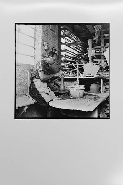JORN, ASGER - HENNY RIEMENS [FOTO]. Asger Jorn. Originele  foto's van Henny Riemens. .