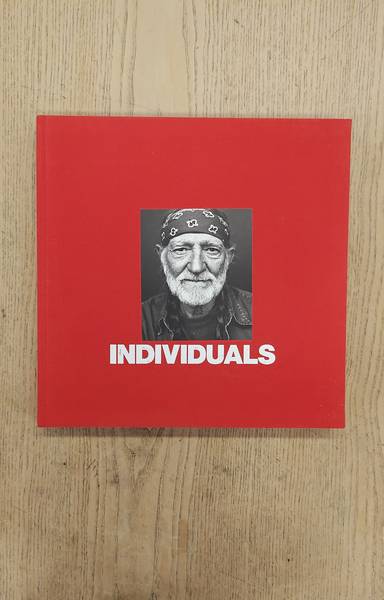 GAP COLLECTION  [EDITOR] Individuals. Portraits from the Gap Collection (Kim Bassinger Cover)